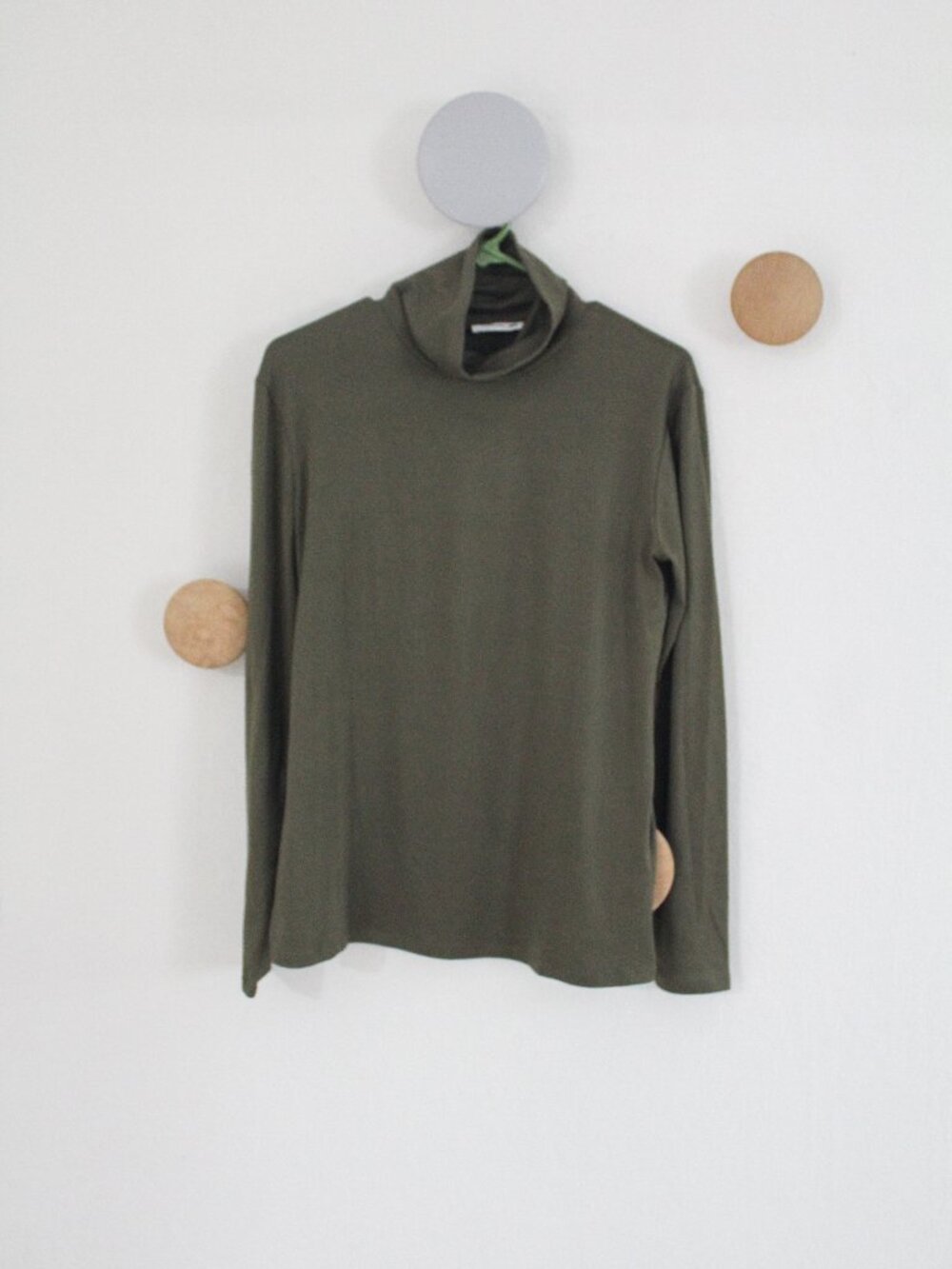 TerraNova Moss Green Turtleneck Size XL